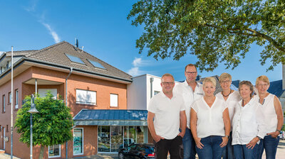 Unser kompetentes Team steht Ihnen gern zur Verfügung.